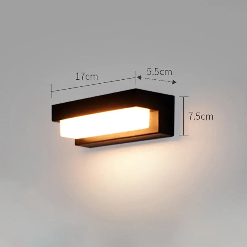 Lumitierra Poniente — Solar Wall Light for Fence and Gate