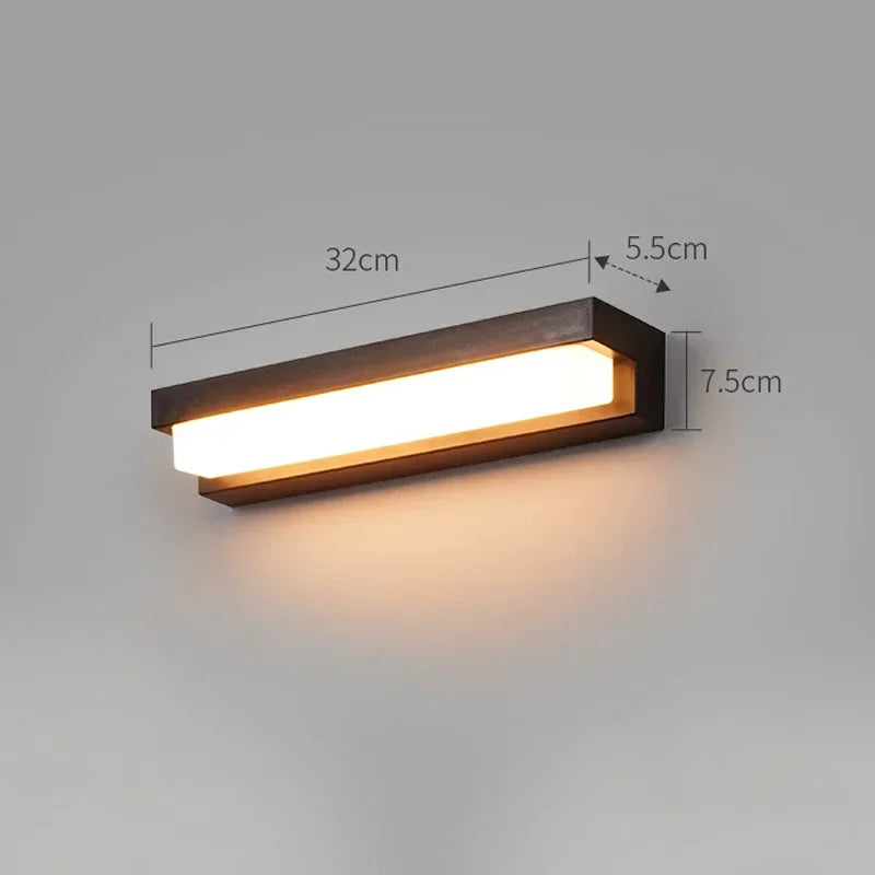 Lumitierra Poniente — Solar Wall Light for Fence and Gate