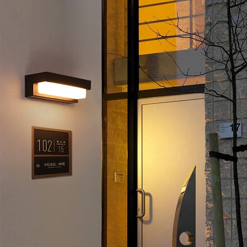 Lumitierra Poniente — Solar Wall Light for Fence and Gate